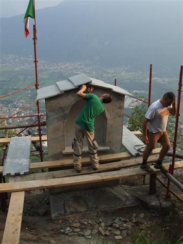 AndaloCAPPELLA DURANTE I LAVORI (Small)